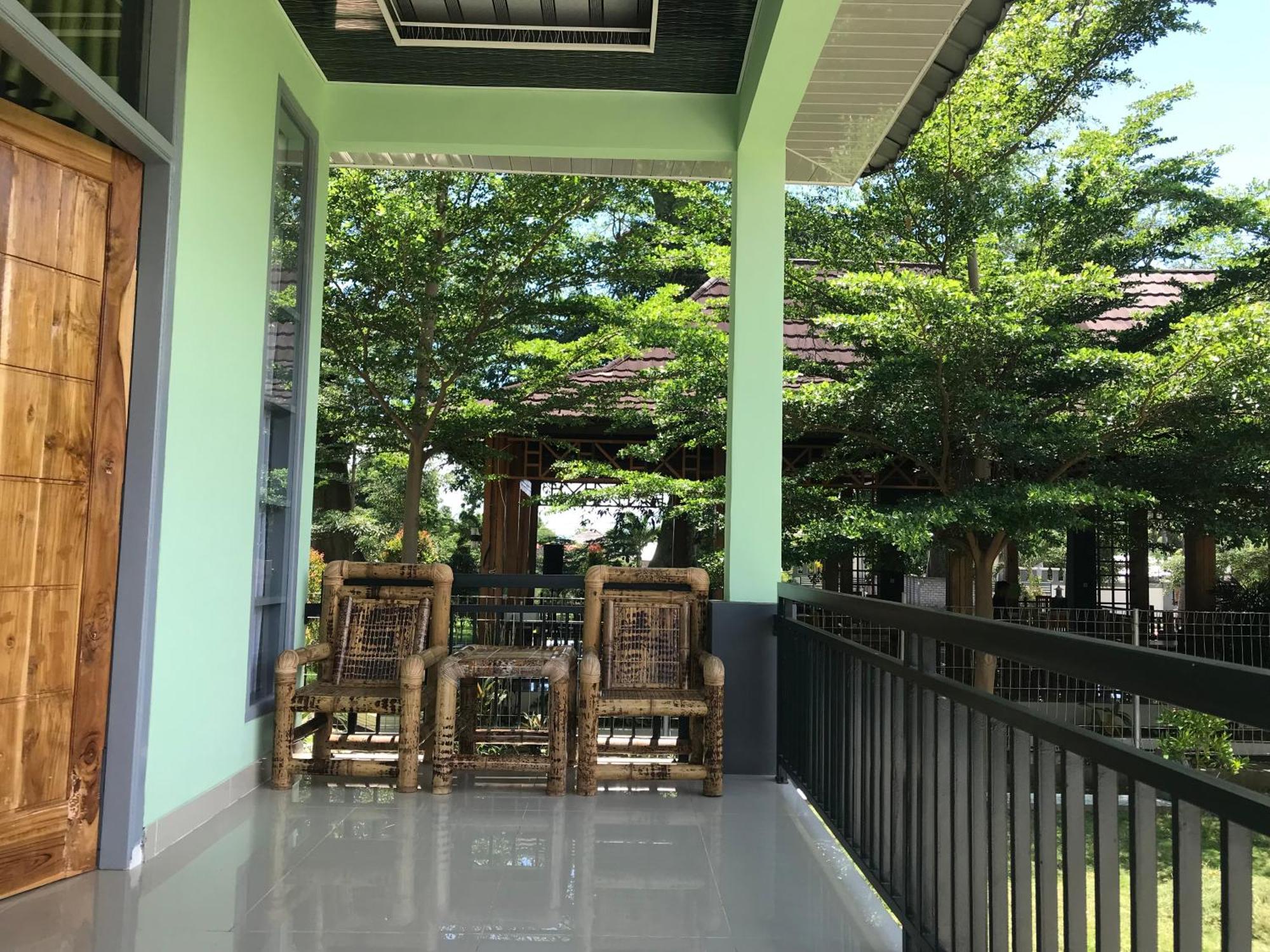 Pohon Purba Resort & Restaurant Labuhan Pandan Buitenkant foto
