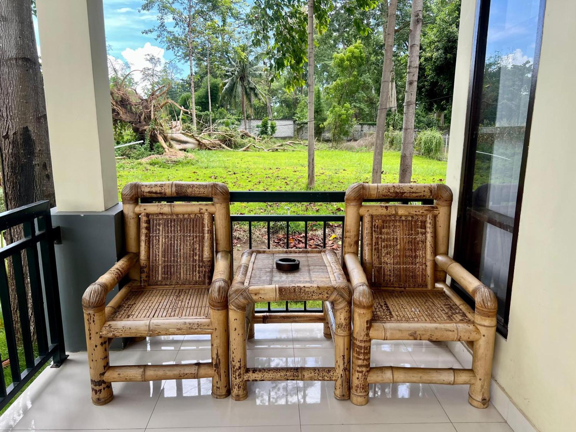 Pohon Purba Resort & Restaurant Labuhan Pandan Buitenkant foto